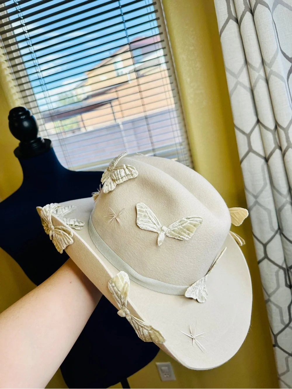 NEW! Gigi Burris Millinery Britney Hat in Alabaster/Sahara